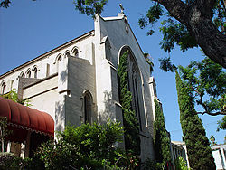 250px-St._Thomas_Church_from_the_West